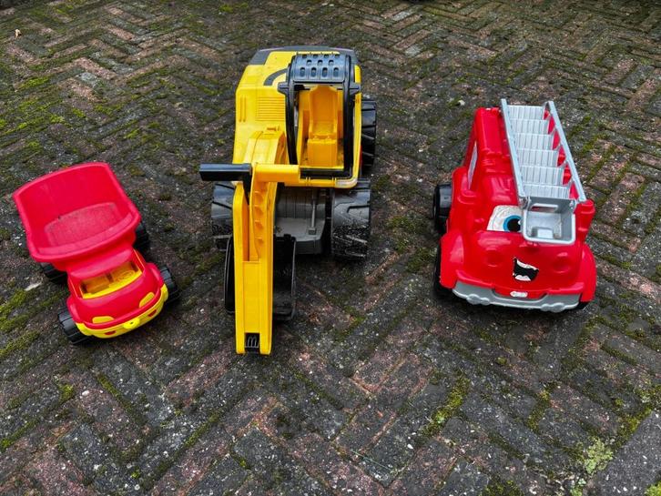 Buitenspeelgoed grote graafmachine brandweer en keepwagen, Kinderen en Baby's, Speelgoed | Buiten | Los speelgoed, Gebruikt, Ophalen