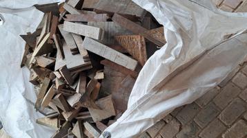 1.5kuub Azobe hardhout haardhout kachel  beschikbaar voor biedingen