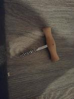 Mooie kurkentrekker met houten handvat, Huis en Inrichting, Ophalen of Verzenden, Zo goed als nieuw, Overige materialen, Los bestek