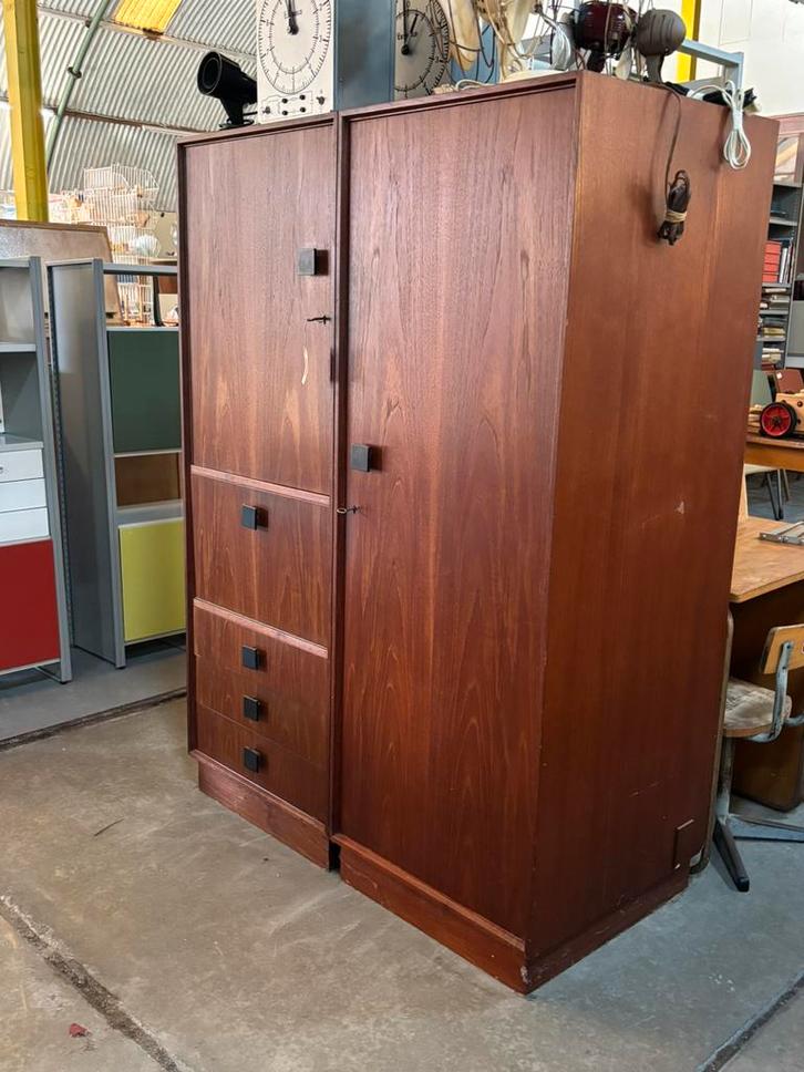 Vintage kledingkast, Huis en Inrichting, Kasten | Lockerkasten, Gebruikt, Ophalen