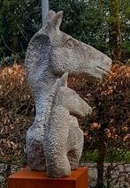 Frits Sieger - Stenen Beeld 'Paarden' met Sokkel, Ophalen