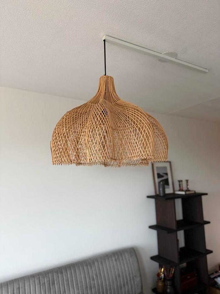 Hanglamp Rotan Riet Bali Bohemian boho Ibiza tulip, Huis en Inrichting, Lampen | Hanglampen, Zo goed als nieuw, 50 tot 75 cm, Hout