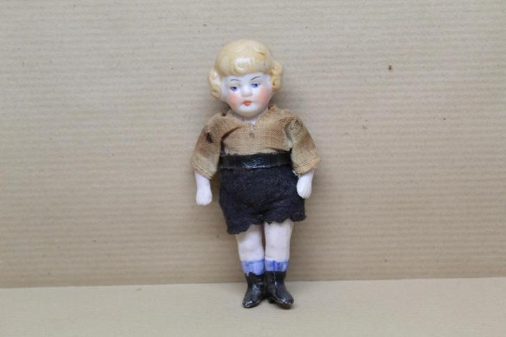 (45) Antiek popje voor poppenhuis, Antiek en Kunst, Antiek | Emaille, Ophalen of Verzenden