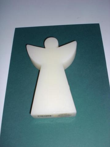 2x KAARS in de  VORM van een  ENGEL (Nieuw) beschikbaar voor biedingen