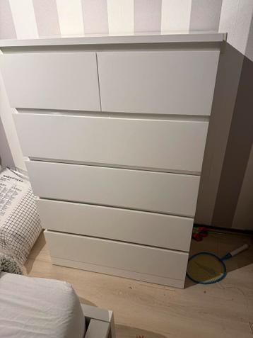 Hoge ladekast IKEA MALM - 6 lades - Wit - Zo goed als nieuw - afbeelding 1
