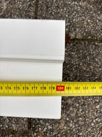 Hard houten onderdorpel beschikbaar voor biedingen