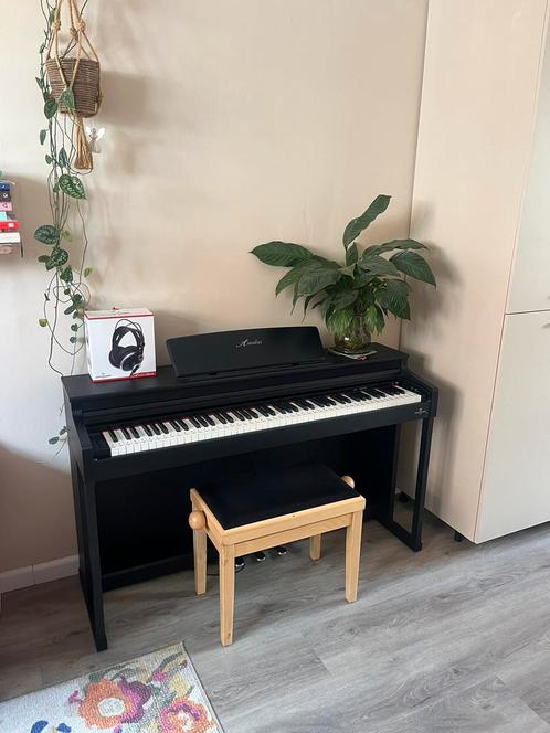 Digitale piano Amadeus, Muziek en Instrumenten, Piano's, Zo goed als nieuw, Zwart, Ophalen
