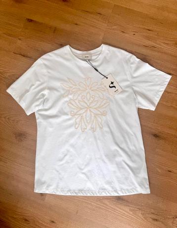 Shoeby embroidery t-shirt By Mieke maat M beschikbaar voor biedingen