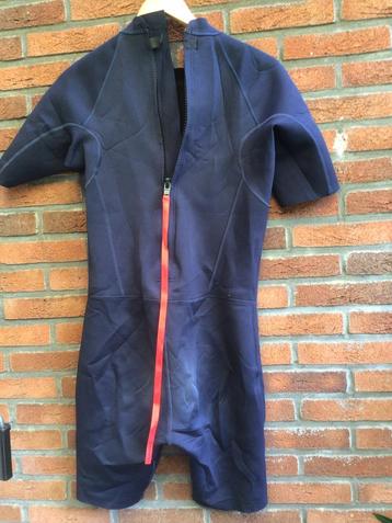 Wegens over compleet aangeboden Heren wetsuit kort. beschikbaar voor biedingen