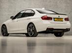BMW 3-serie 320i M Sport 184Pk Automaat (GROOT NAVI, M PAKKE, Auto's, Automaat, Achterwielaandrijving, 4 cilinders, Wit