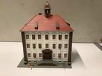 Gemeentehuis stadhuis Faller HO, Hobby en Vrije tijd, Overige merken, Gebruikt, Gelijkstroom of Wisselstroom, Brug, Tunnel of Gebouw