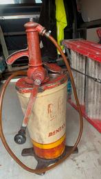 Vintage shell oliepomp, Verzamelen, Ophalen, Gebruikt, Gebruiksvoorwerp