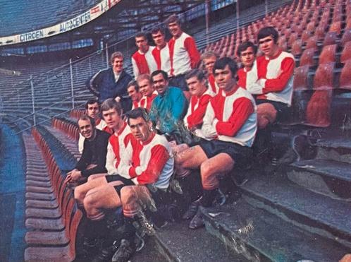 VOOR VERZAMELAAR FEIJENOORD: Uniek single team zelf gezongen, Verzamelen, Sportartikelen en Voetbal, Gebruikt, Feyenoord, Ophalen of Verzenden