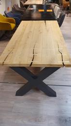 Rustiek eiken eettafel van 200x100cm met zwaluwstaart, 100 tot 150 cm, Niet ingevuld, Vijf personen of meer, Eikenhout