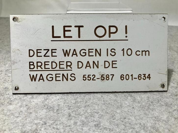 OV-bord wagen is 10 cm breder, kunststof, jaren 70-80, Verzamelen, Spoorwegen en Tramwegen, Gebruikt, Tram, Overige typen, Verzenden