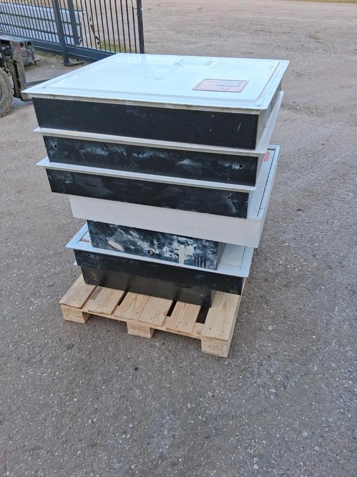 4 stuks brandslang haspelkasten circulair met slang, Huis en Inrichting, Brandblussers en Brandkasten, Gebruikt, Brandkast, Ophalen