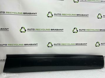 Sideskirt Lijst Portier Rechts Jaguar F-Pace HK8-21064-AB beschikbaar voor biedingen