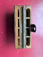 Geldkistje met centen munten, Ophalen