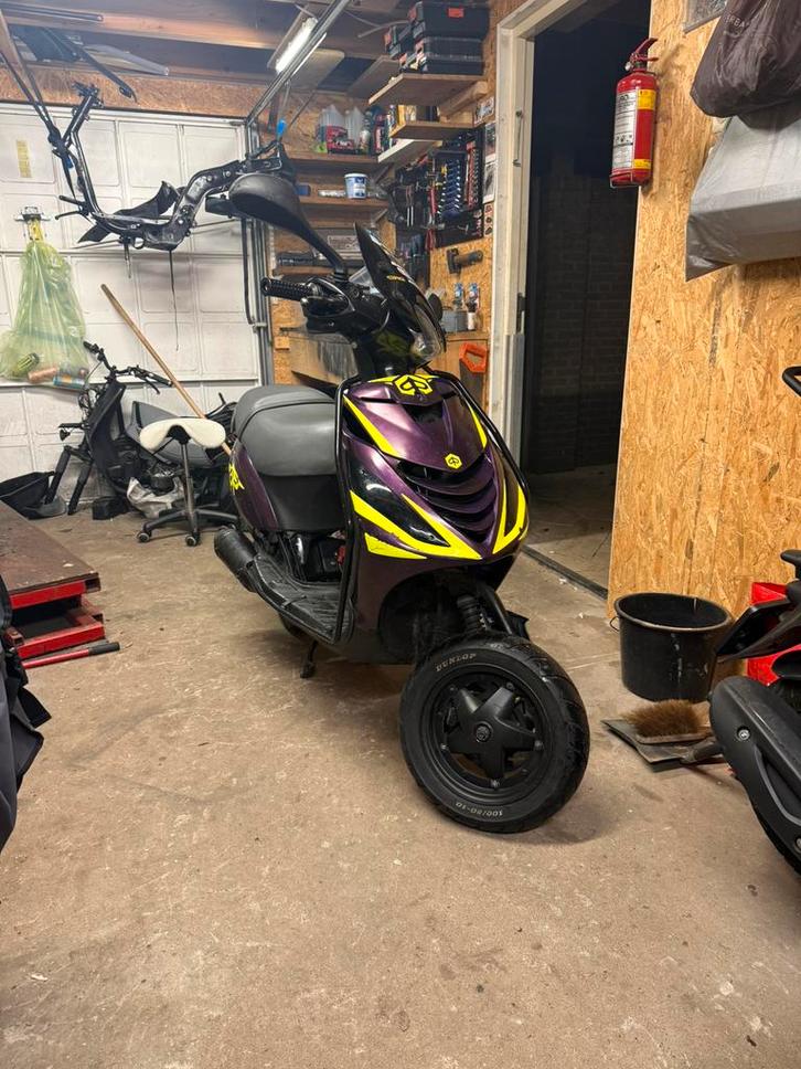 Piaggio zip 2t 70cc, Fietsen en Brommers, Scooters | Piaggio, Zo goed als nieuw, Zip, Tweetakt, Ophalen of Verzenden
