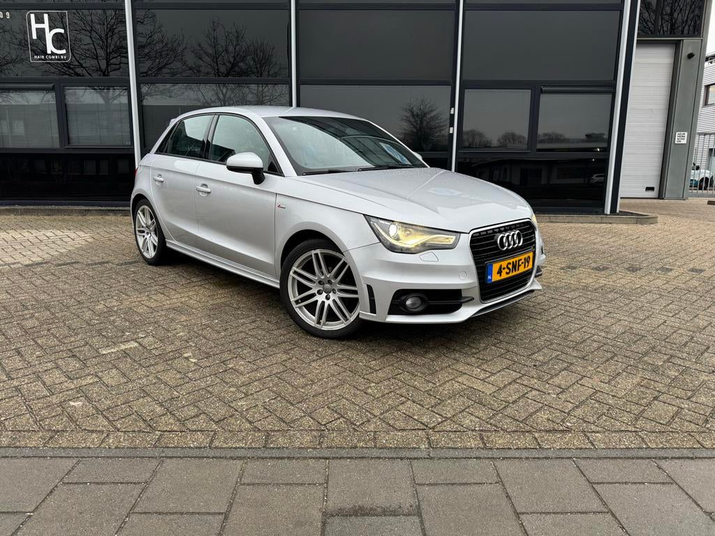 Audi A1 1.2 Tfsi 63KW SB 2014 Grijs 3x s line bose sound, Auto's, Audi, Particulier, A1, Benzine, B, Hatchback, Handgeschakeld