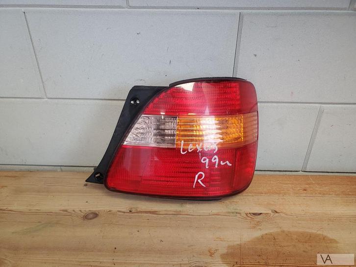 Lexus GS gs300 1998 - 2004 achterlicht rechts klein plekje, Auto-onderdelen, Verlichting, Lexus, Gebruikt, Ophalen of Verzenden