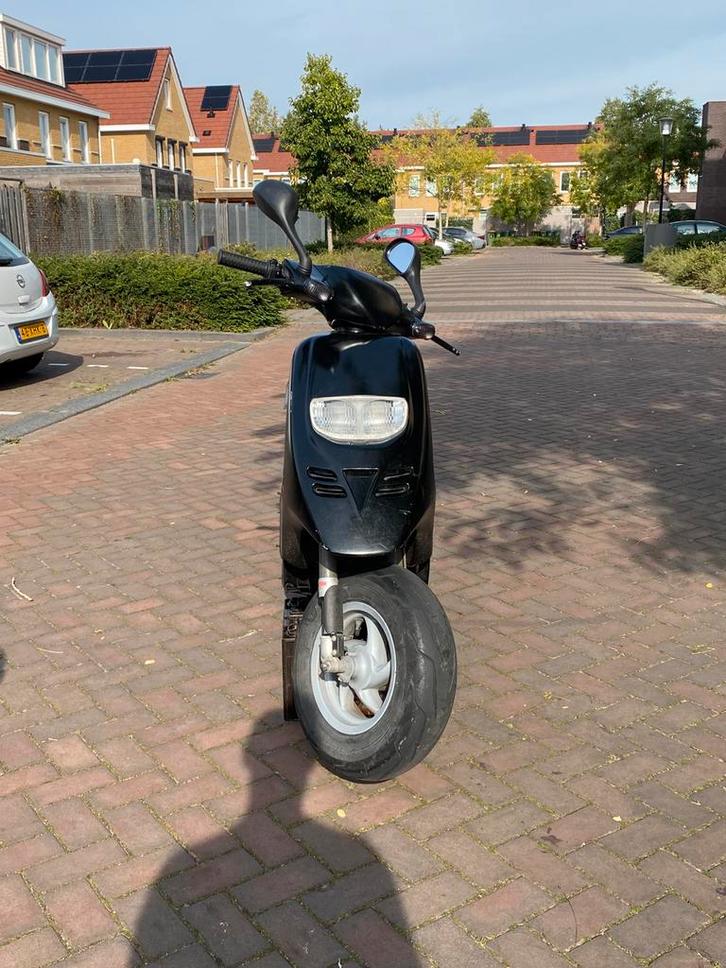 Typhoon 172 cc brom teruil, Fietsen en Brommers, Scooters | Piaggio, Gebruikt, Overige modellen, Maximaal 45 km/u, Tweetakt, Ophalen