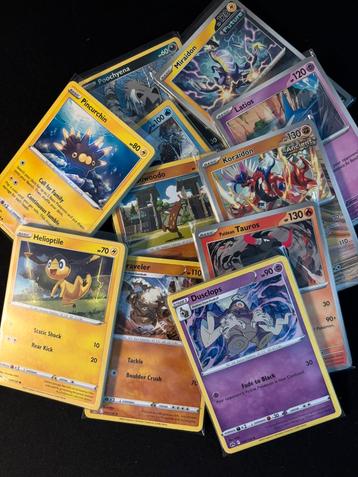 Pokemon Bulk 100 kaarten inc 10 holo/ revers en 1 V of beter beschikbaar voor biedingen