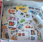 Doos 2, kilowaar Duitsland ca 1000 gr incl doos, Postzegels en Munten, Ophalen of Verzenden, 1990 tot heden, Gestempeld