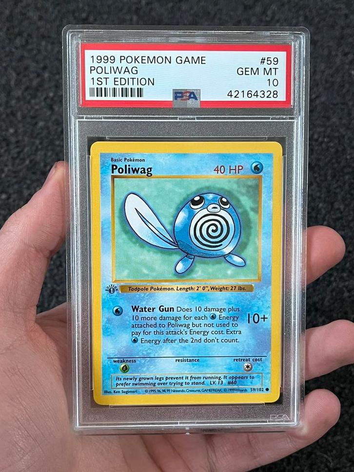 Pokémon PSA 10 1st edition Poliwag #59 Base set, Hobby en Vrije tijd, Verzamelkaartspellen | Pokémon, Zo goed als nieuw, Losse kaart