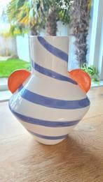 Gestreepte Vaas met wit, lavendel blauw en koraal, Huis en Inrichting, Woonaccessoires | Vazen, Wit, Aardewerk of Porselein, Ophalen of Verzenden