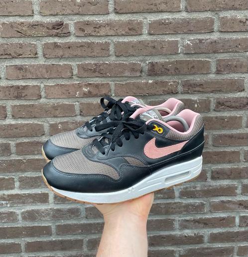 Nike Air Max 1 By You Black Baby Pink, Kleding | Heren, Schoenen, Zo goed als nieuw, Sneakers of Gympen, Overige kleuren, Ophalen of Verzenden