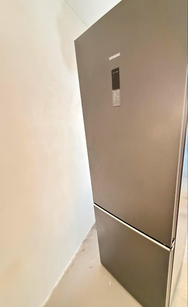 Siemens iQ500 Koel-vriescombinatie - Geborsteld Zwart - NoFr, Witgoed en Apparatuur, Koelkasten en IJskasten, Nieuw, Met vriesvak