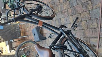 Gezocht  voorwiel en controller vanaf bj 2020   beschikbaar voor biedingen