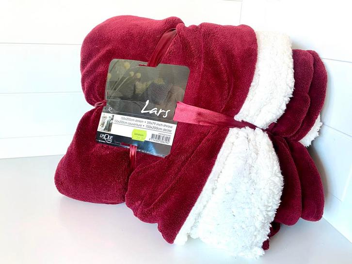 Lars Deken - Nieuw bordeauxrood, Huis en Inrichting, Woonaccessoires | Plaids en Woondekens, Nieuw, Ophalen of Verzenden
