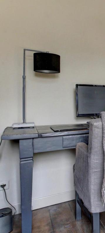 Aura Peeperkorn lamp stenen voet incl kap € 149,95 beschikbaar voor biedingen