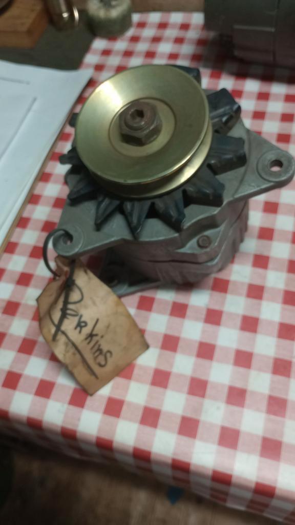 Dynamo Perkins - Oldtimer Onderdeel?, Auto-onderdelen, Elektronica en Kabels, Oldtimer onderdelen, Overige automerken, Gebruikt