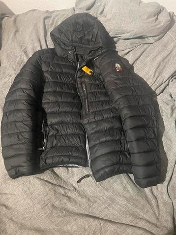 Parajumpers jas beschikbaar voor biedingen