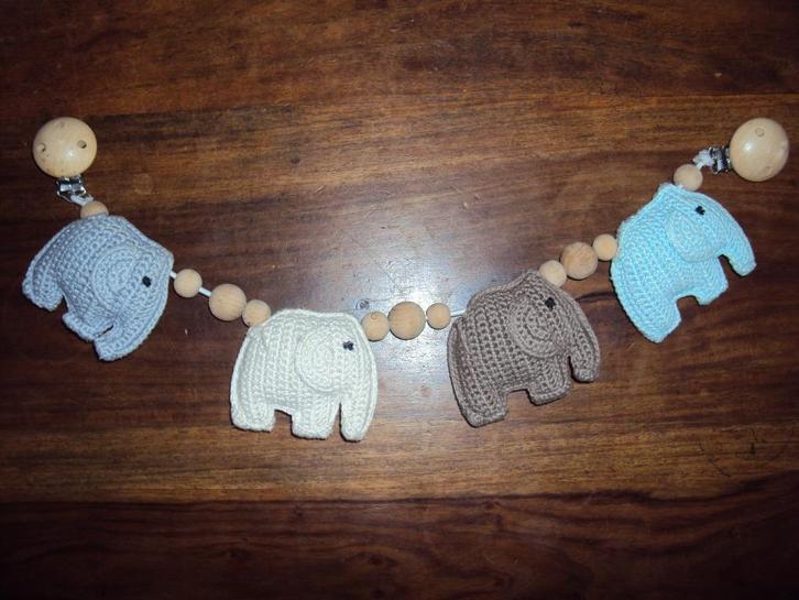 Maxicosi / wagenspanner Olifantjes, Kinderen en Baby's, Speelgoed | Babyspeelgoed, Gebruikt, Overige typen, Met geluid, Ophalen of Verzenden