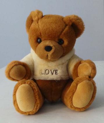 Fluffy BEER met tekst " Love " beschikbaar voor biedingen