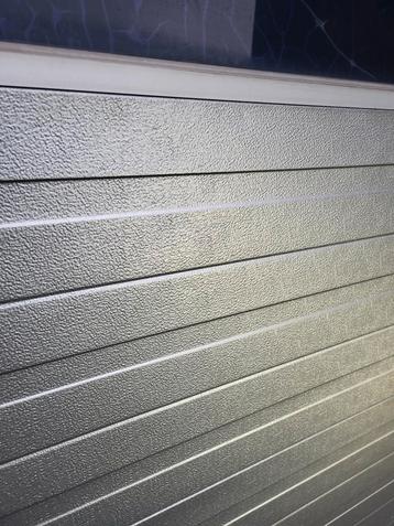 2 garagedeuren panelen Nassau deur 44 mm dik beschikbaar voor biedingen