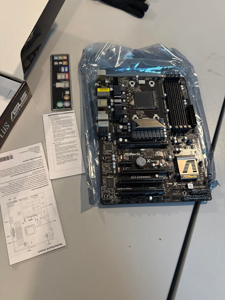 ASRock 970 Extreme3 Moederbord - Nieuwstaat, Ophalen of Verzenden, Zo goed als nieuw, AMD, DDR3