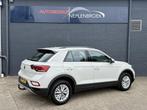 Volkswagen T-Roc 1.5 TSI 1e eigen 150pk Ascot grijs (krijt k, Auto's, Stof, 4 cilinders, 150 pk, Lichtsensor