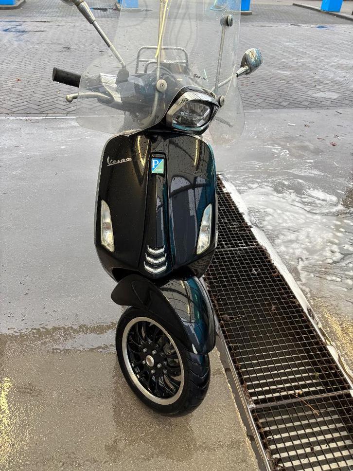 Vespa sprint 2018 schade, Fietsen en Brommers, Scooters | Vespa, Gebruikt, Vespa S, Maximaal 25 km/u, Benzine, Ophalen