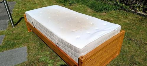 Degelijk grenenhouten bed 90x200, Huis en Inrichting, Slaapkamer | Matrassen en Bedbodems, Gebruikt, 90 cm, 200 cm, Eenpersoons