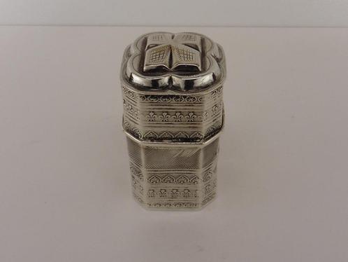 Zilveren lodereindoosje                                 Z175, Antiek en Kunst, Antiek | Goud en Zilver, Zilver, Ophalen of Verzenden