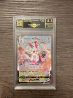 Sylveon Vmax #212 AP 8,5 grading - Evolving skies, Hobby en Vrije tijd, Verzamelkaartspellen | Pokémon, Ophalen of Verzenden, Zo goed als nieuw