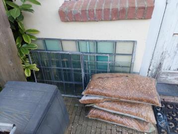 monumentenglas, glas in lood beschikbaar voor biedingen