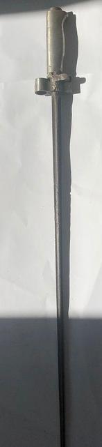 M1886 Franse Lebel bajonet 1 nummer 24662 en stempel., Ophalen of Verzenden, Landmacht, Overige gebieden, Mes of Dolk