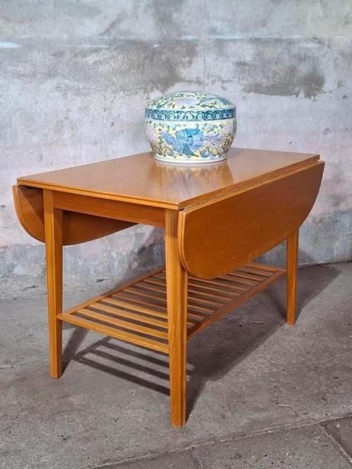 Oude vintage deens hangoor salontafel tafel grete jalk desig, Huis en Inrichting, Tafels | Salontafels, Zo goed als nieuw, Minder dan 50 cm