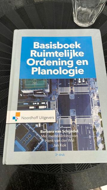 Basisboek Ruimtelijke Ordening en Planologie beschikbaar voor biedingen